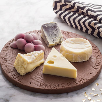normal_chocolate-cheese-board-for-after-dinner
